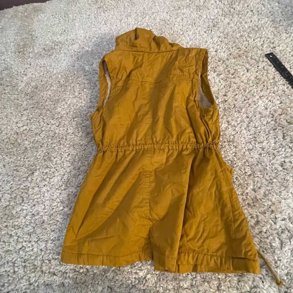 C’EST TOI Mustard Sherpa Lined Utility Hooded Vest Size S - Picture 7 of 7